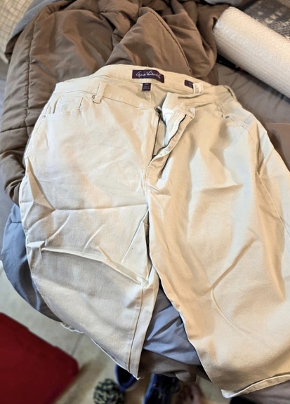 Gloria Vanderbilt Amanda Skimmer Capri Cream Waist 20W
